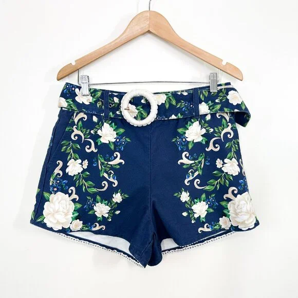 NWT Farm Rio High Rise Belted Navy Blue Flower Tapestry Shorts Size 30 Medium - Picture 3 of 9